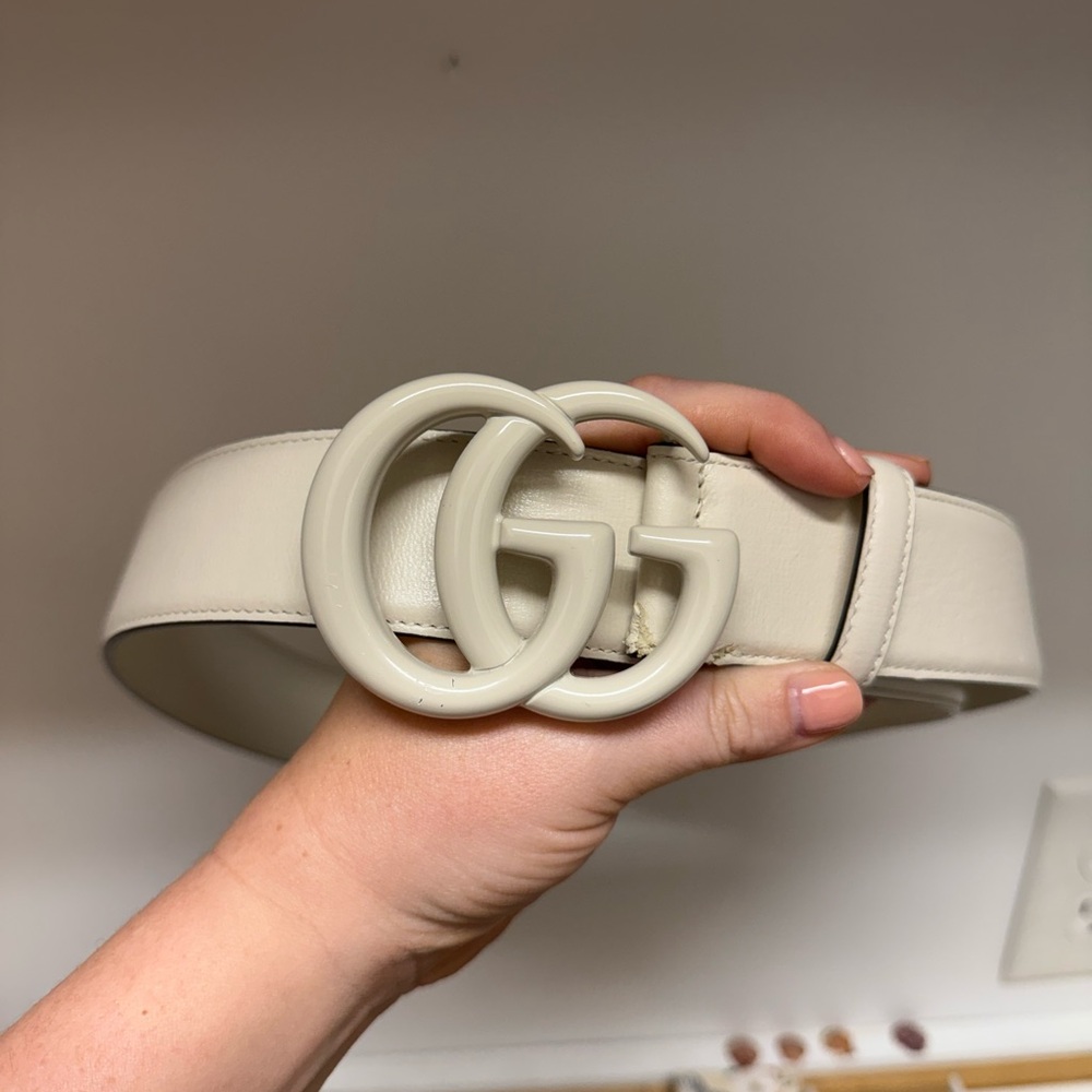 Gucci Cream Belt Luxurious Accessory